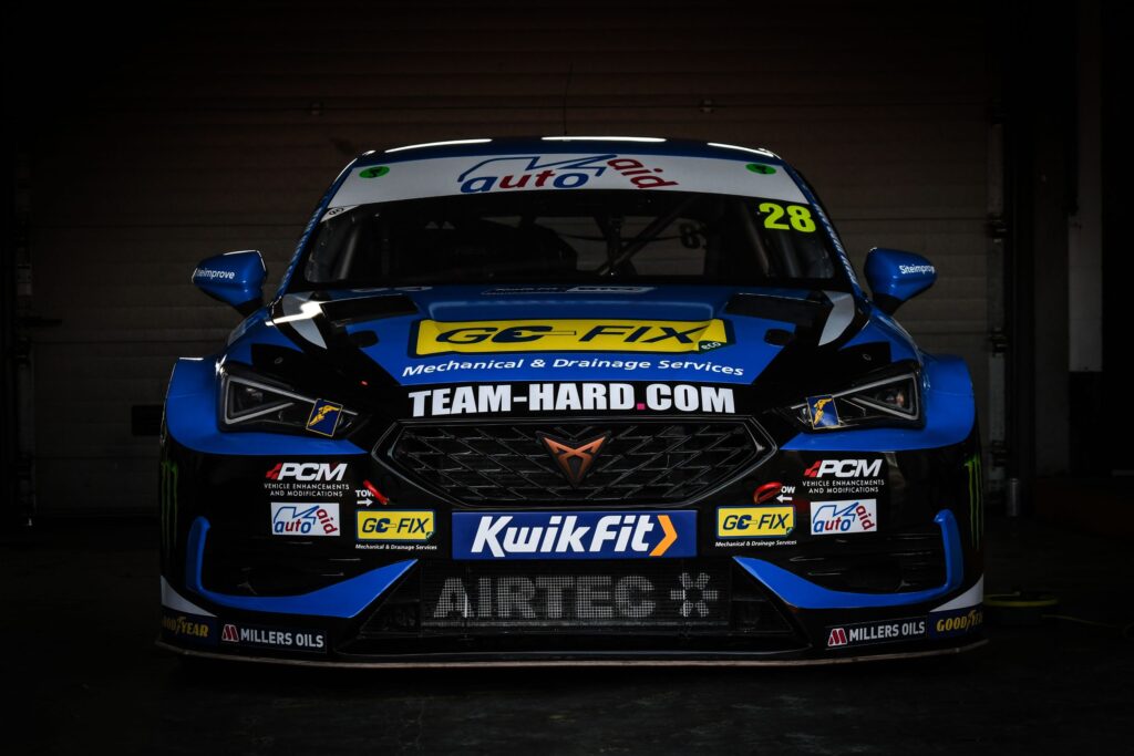 AutoAid Breakdown Re-joins Team HARD Racing for BTCC 2023